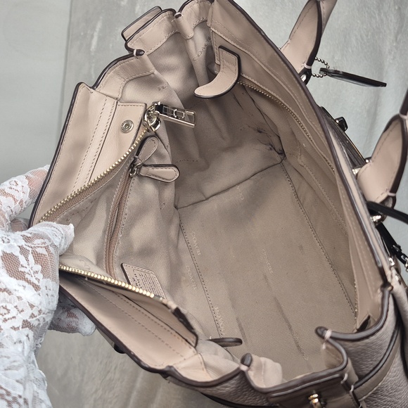 Coach Swagger Taupe/Beige/Tan Handbag, Crossbody, Satchel - Picture 13 of 17